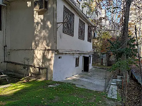 Satılır 2 otaqlı mənzil 80 m² — Bakı, Memar Əcəmi yanı 2 otaq 80.00 m²