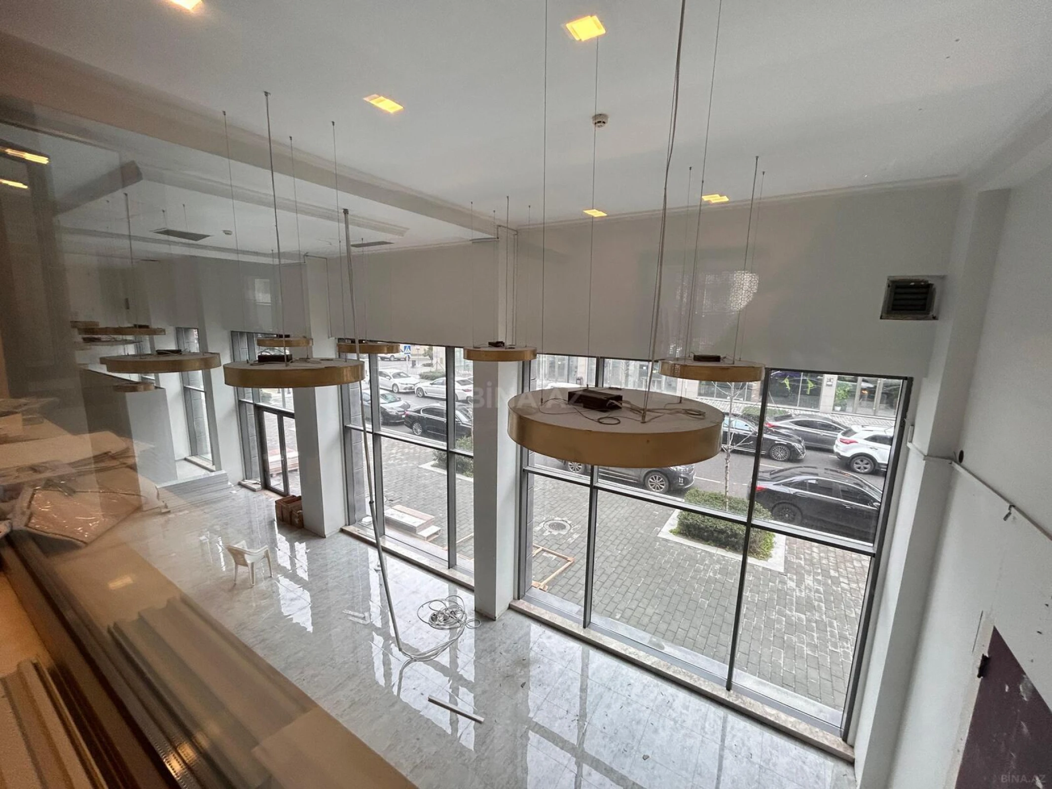 Satılır obyekt 250 m²