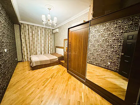 Kirayə verilir 3 otaqlı mənzil 108 m²