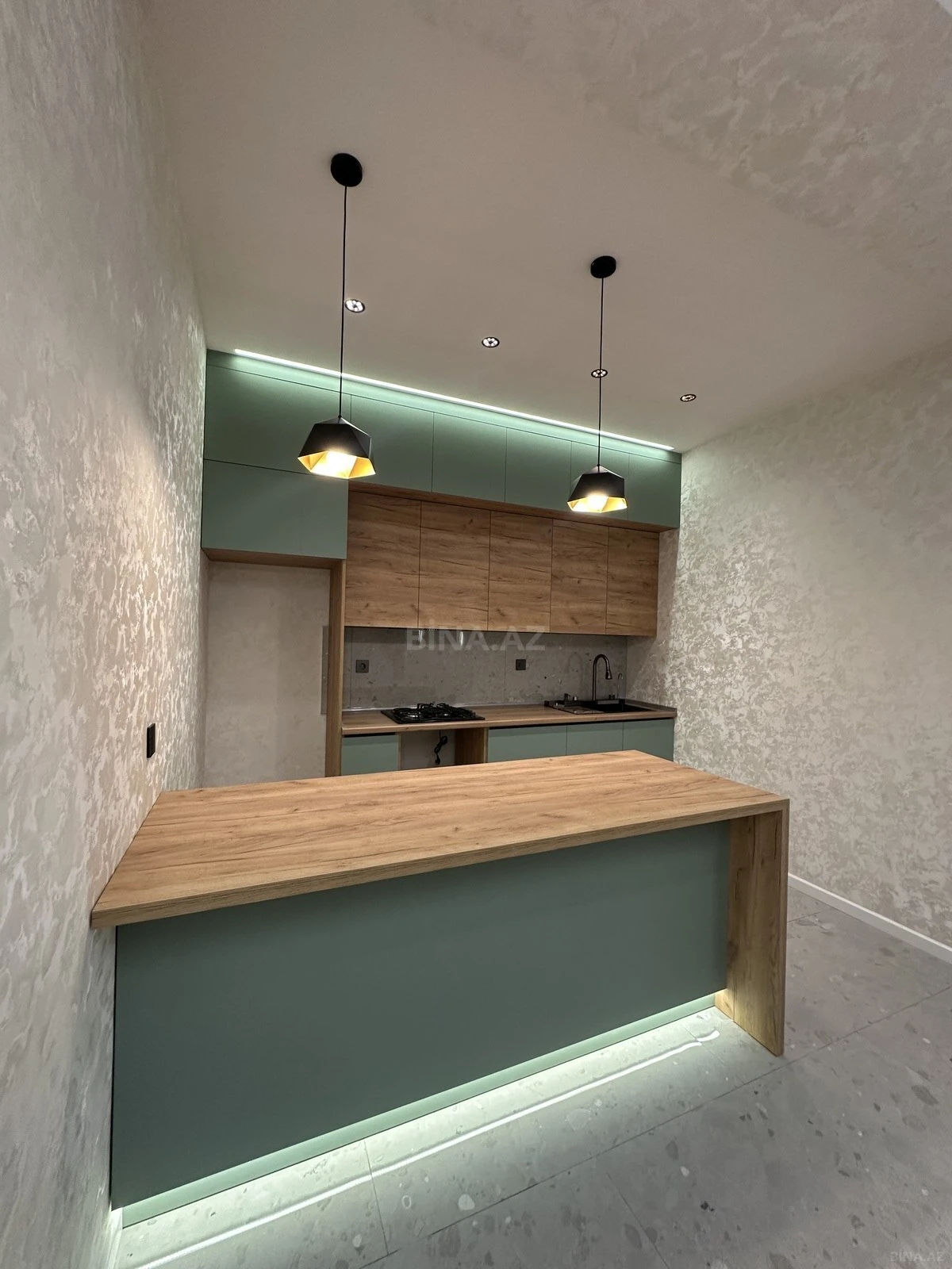 Satılır 3 otaqlı mənzil 96.7 m²