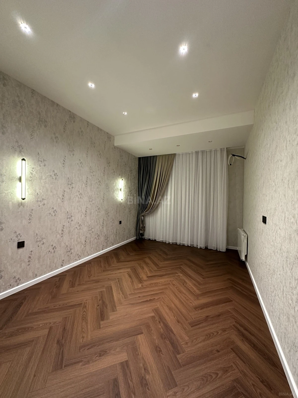Satılır 3 otaqlı mənzil 96.7 m²