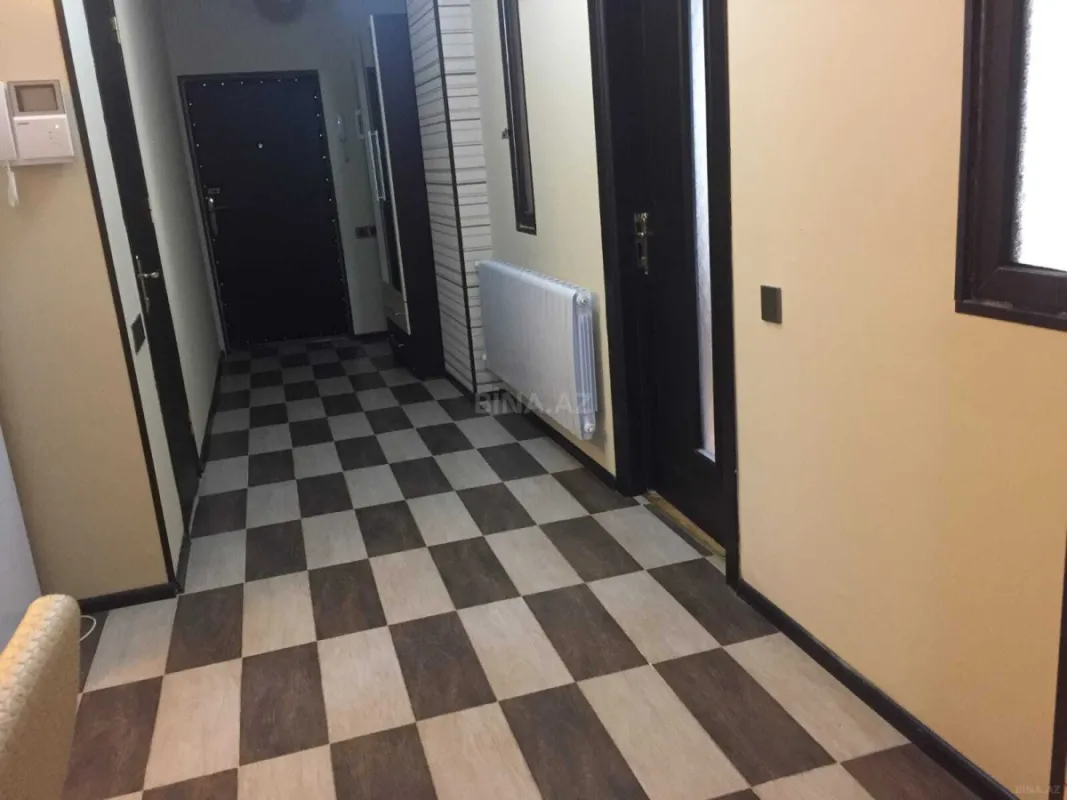 Kirayə verilir 2 otaqlı mənzil 85 m²