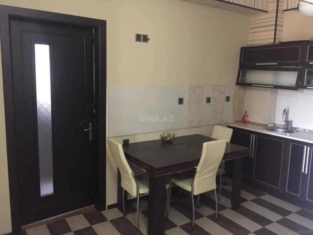Kirayə verilir 2 otaqlı mənzil 85 m²
