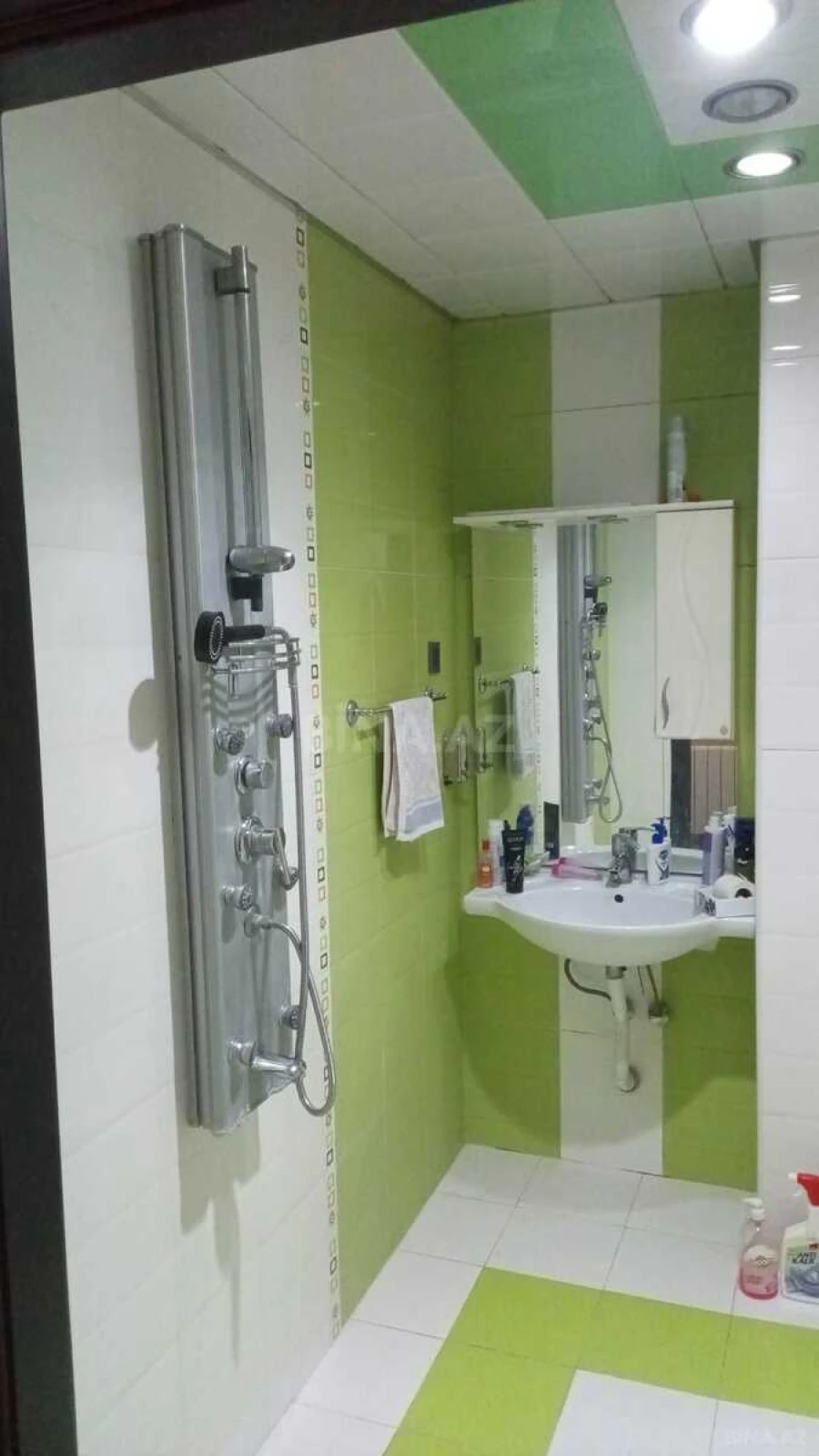 Kirayə verilir 2 otaqlı mənzil 85 m²