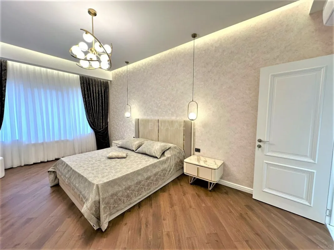 Kirayə verilir 3 otaqlı mənzil 145 m²