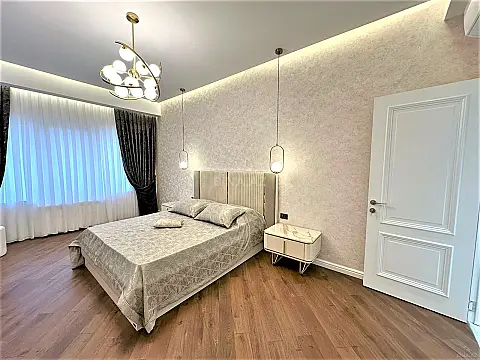 Kirayə verilir 3 otaqlı mənzil 145 m²