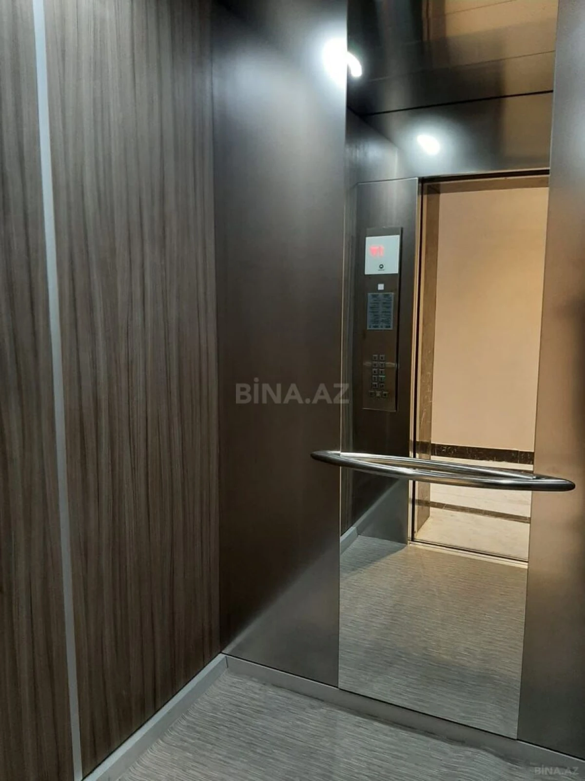 Kirayə verilir 3 otaqlı mənzil 145 m²