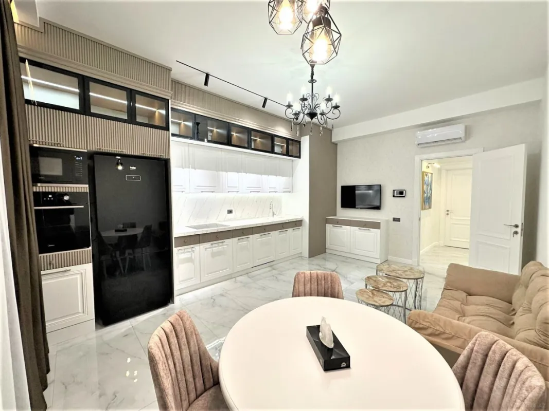Kirayə verilir 3 otaqlı mənzil 145 m²