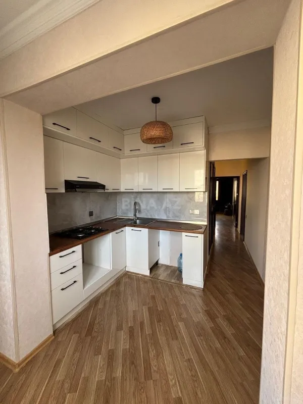 Kirayə verilir 2 otaqlı mənzil 60 m²