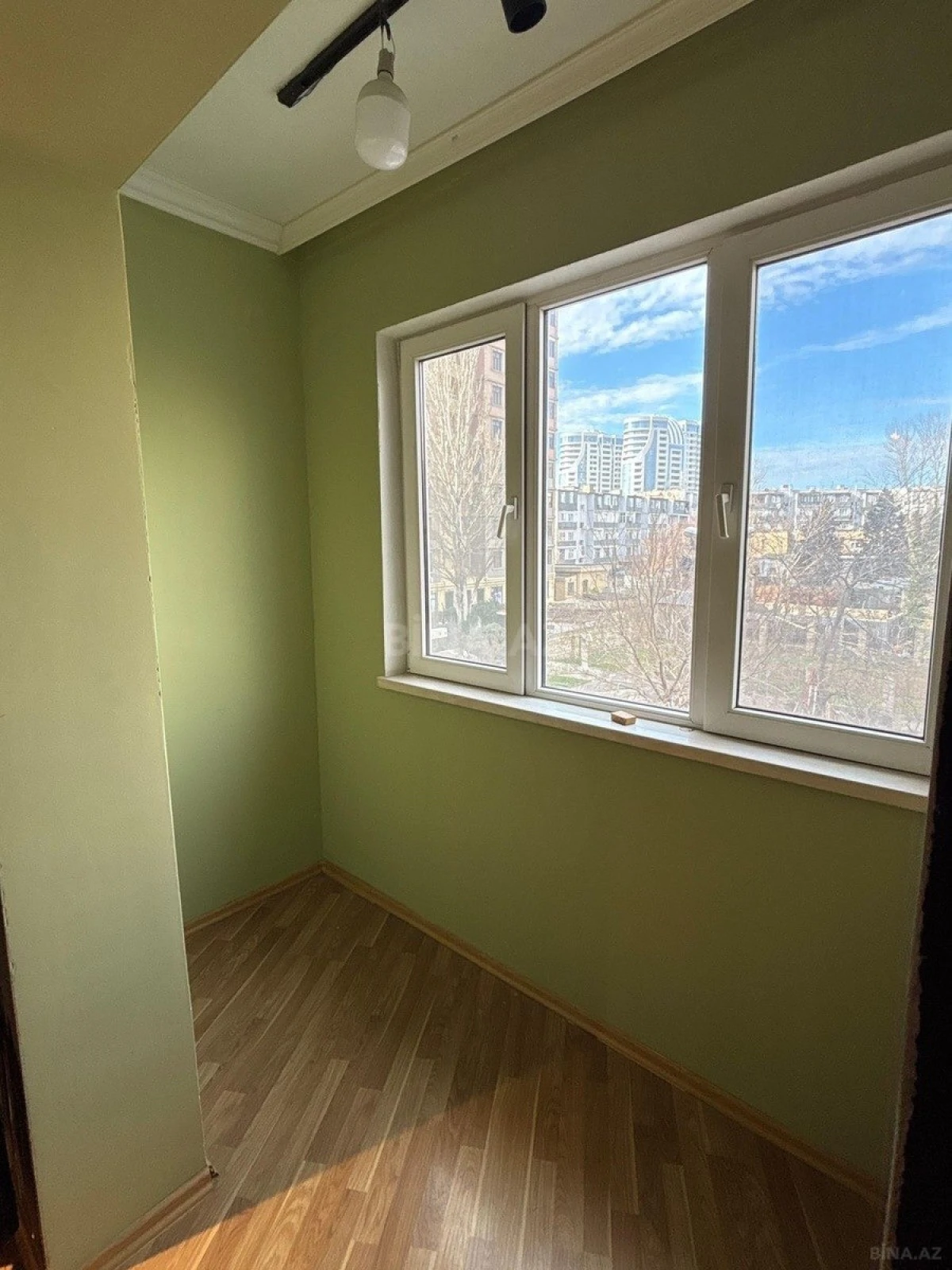 Kirayə verilir 2 otaqlı mənzil 60 m²