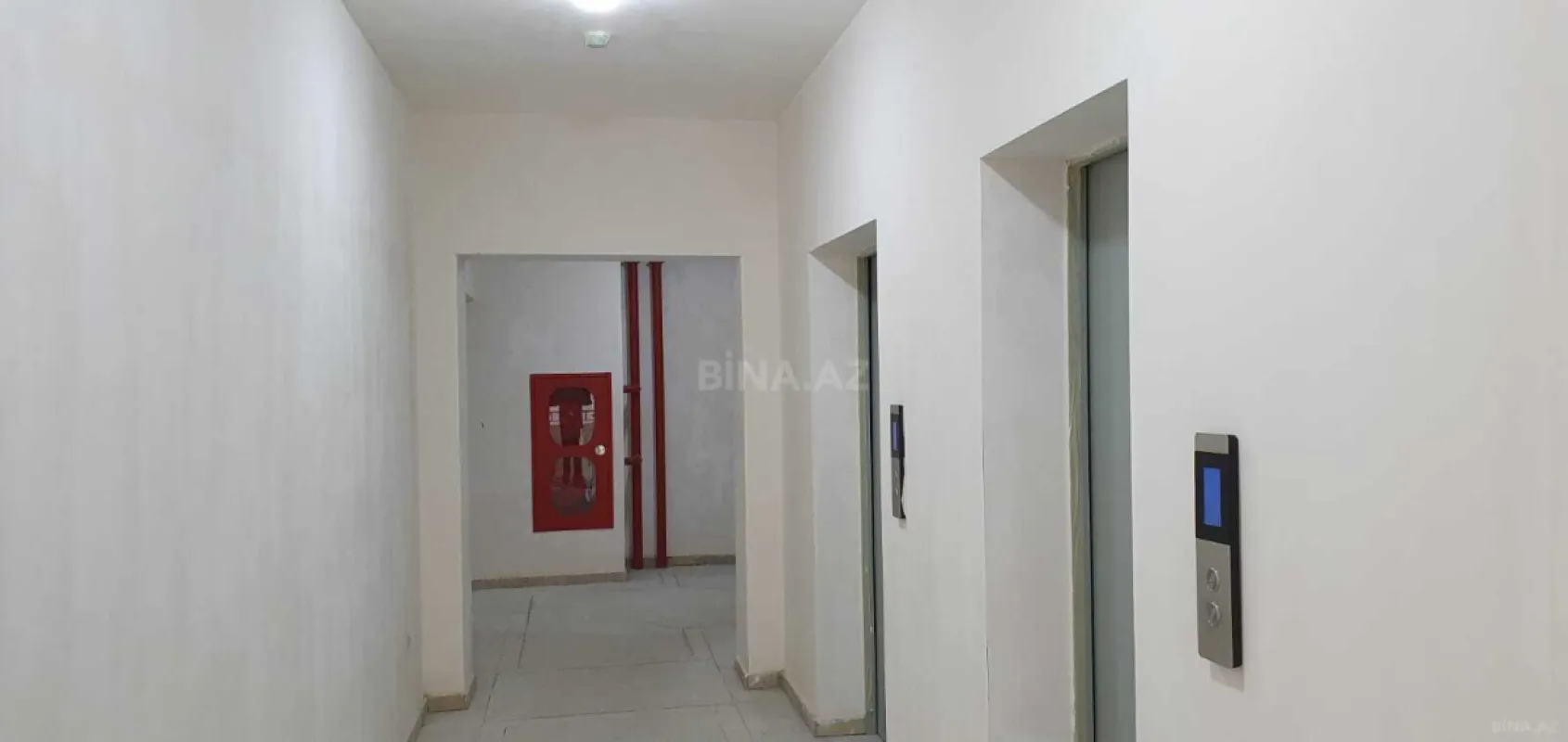 Satılır 4 otaqlı mənzil 155 m²