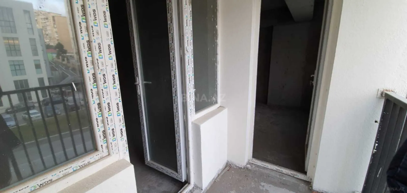 Satılır 4 otaqlı mənzil 155 m²