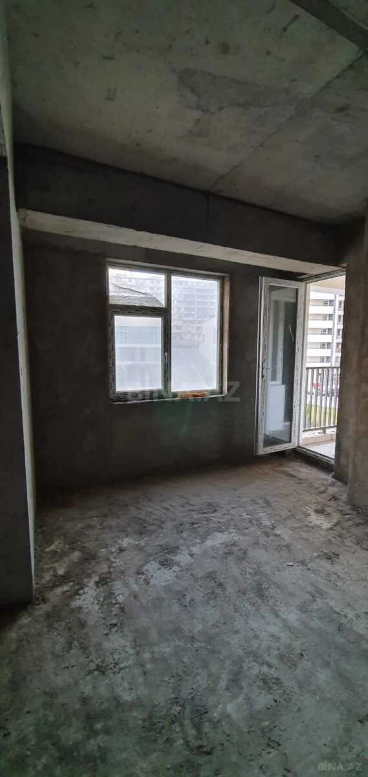 Satılır 4 otaqlı mənzil 155 m²