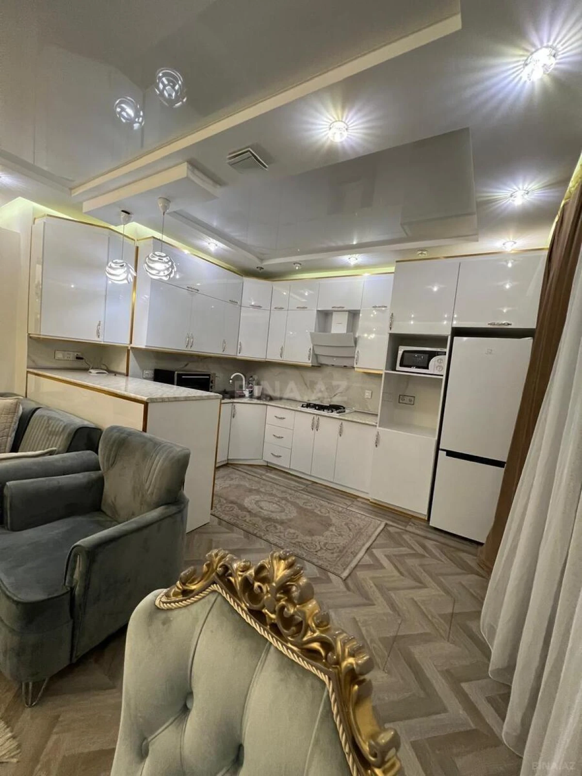 Kirayə verilir 3 otaqlı mənzil 115 m²