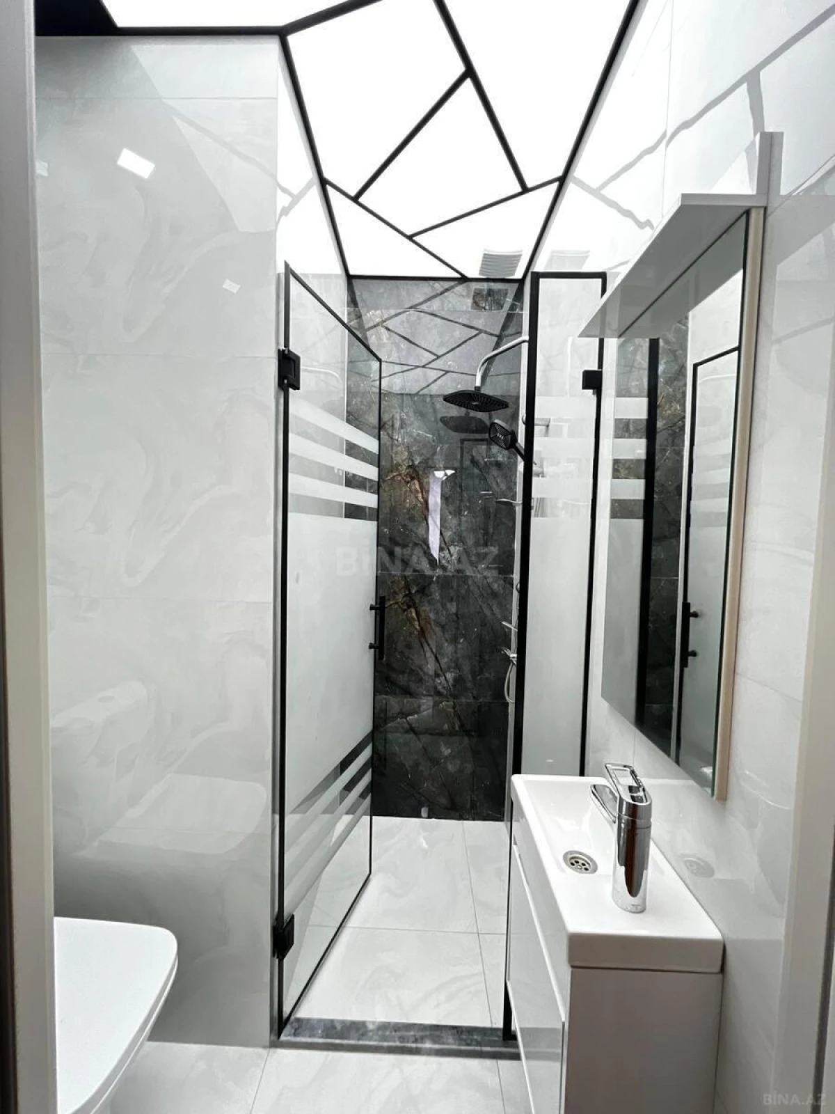 Satılır 3 otaqlı mənzil 86 m²