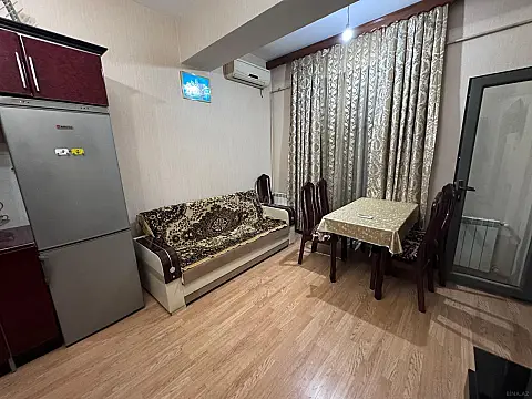 Kirayə verilir 2 otaqlı mənzil 50 m²