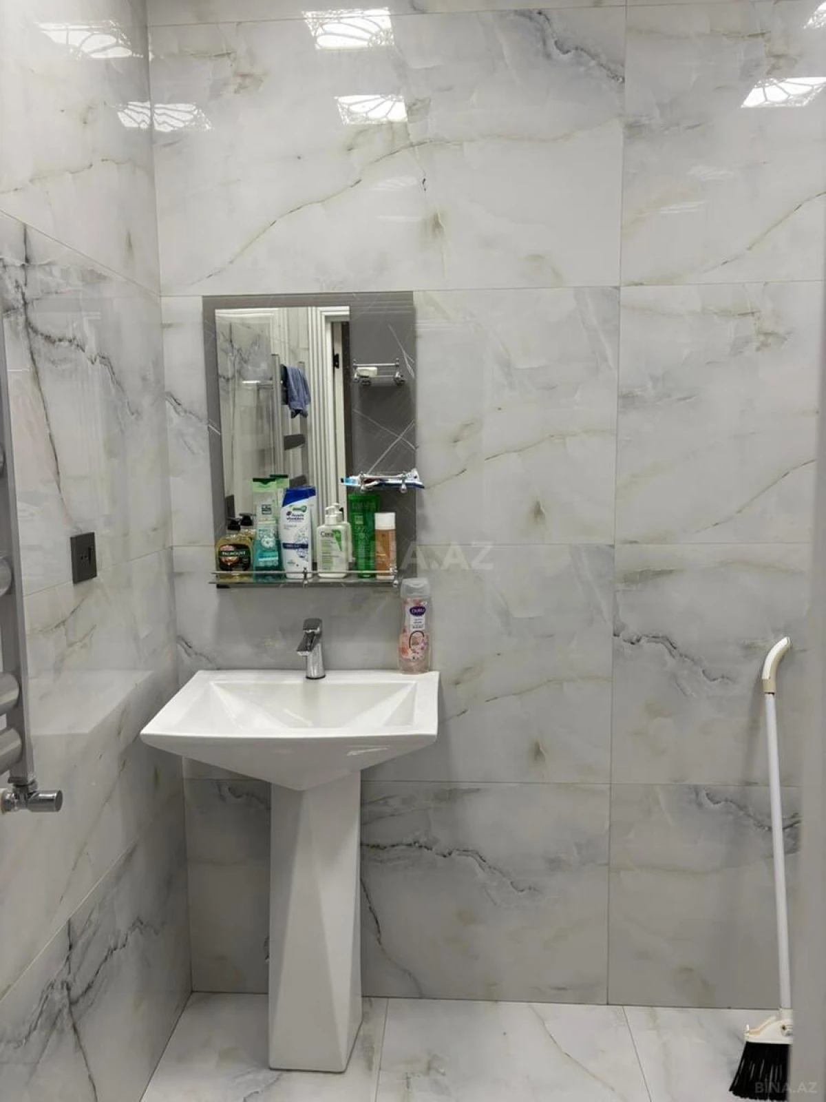 Kirayə verilir 2 otaqlı mənzil 70 m²