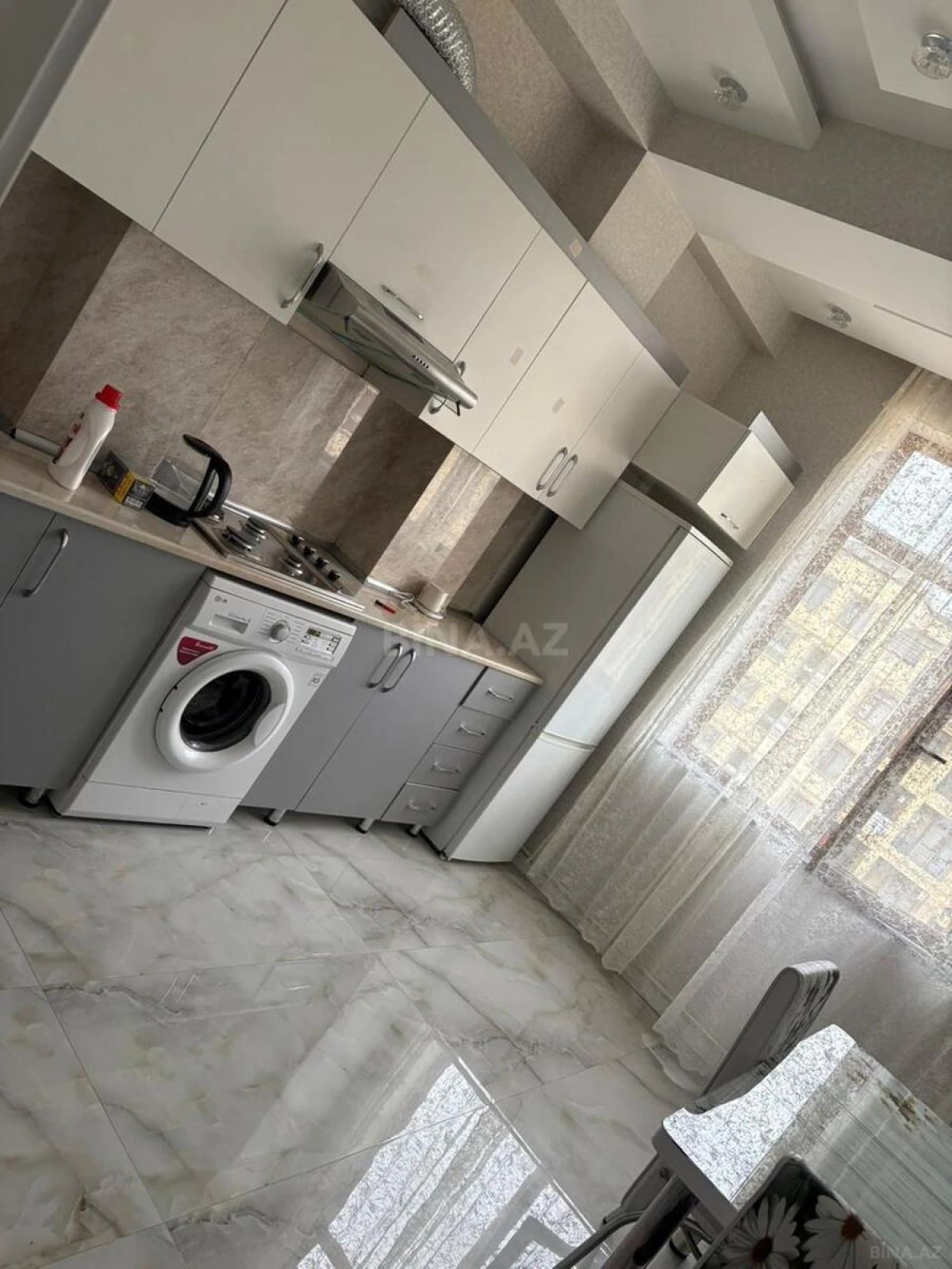 Kirayə verilir 2 otaqlı mənzil 70 m²