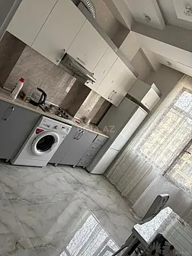 Kirayə verilir 2 otaqlı mənzil 70 m²