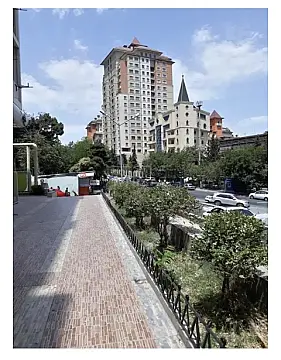 Satılır 4 otaqlı mənzil 210 m²