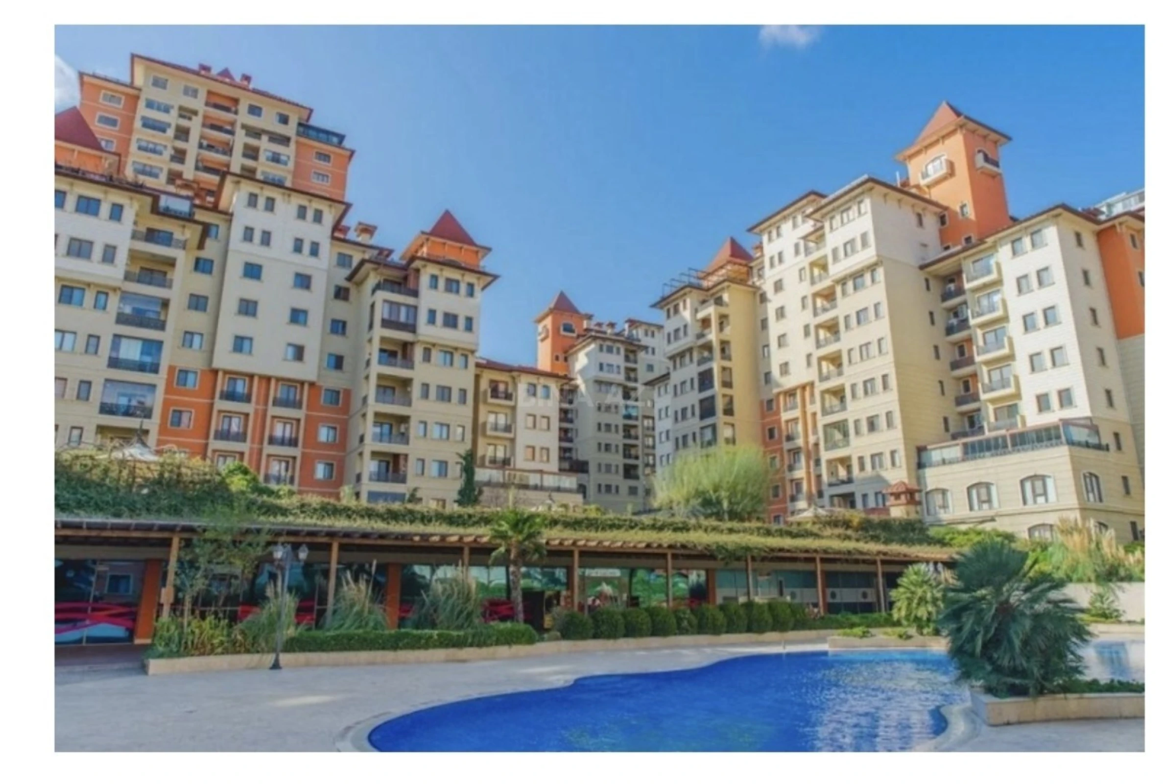 Satılır 4 otaqlı mənzil 210 m²