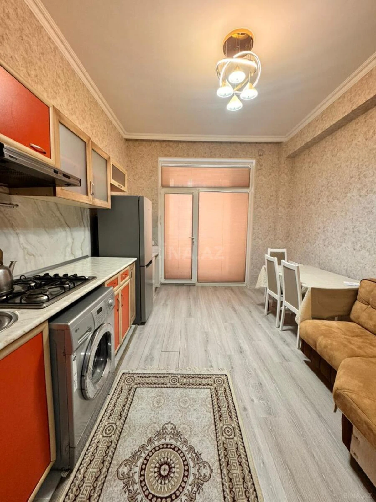 Kirayə verilir 2 otaqlı mənzil 80 m²