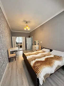 Kirayə verilir 2 otaqlı mənzil 80 m²