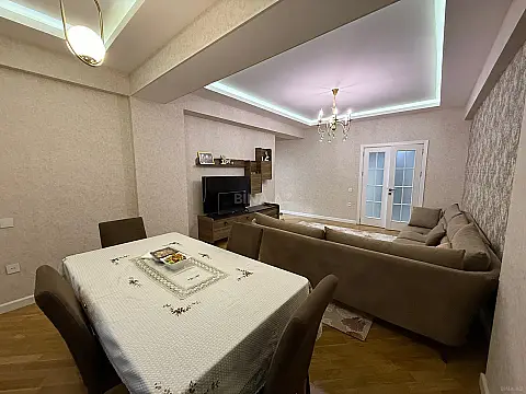 Satılır 3 otaqlı mənzil 90 m² — Bakı, Həzi Aslanov qəs. 3 otaq 90.00 m²