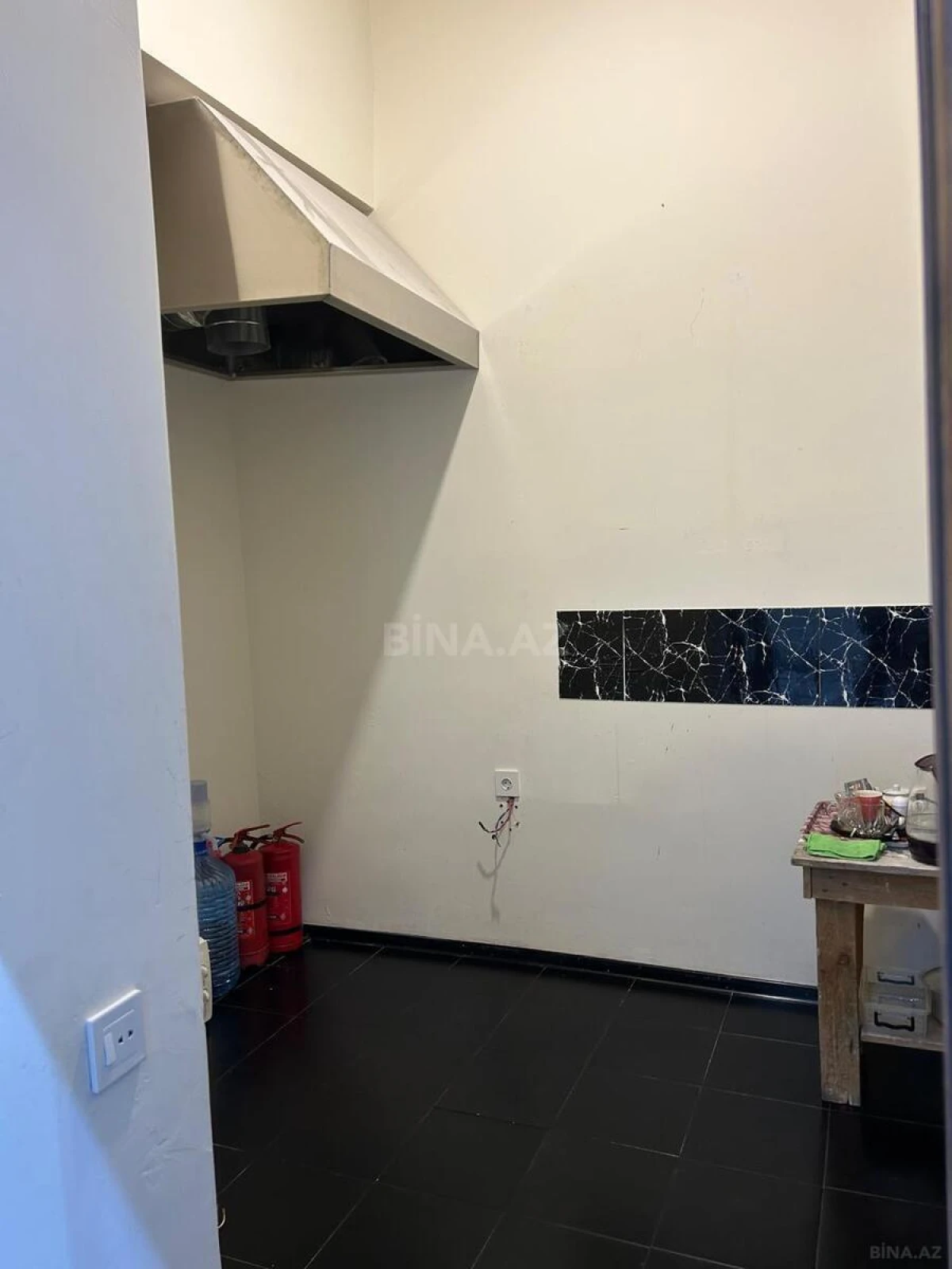 Kirayə verilir obyekt 85 m²