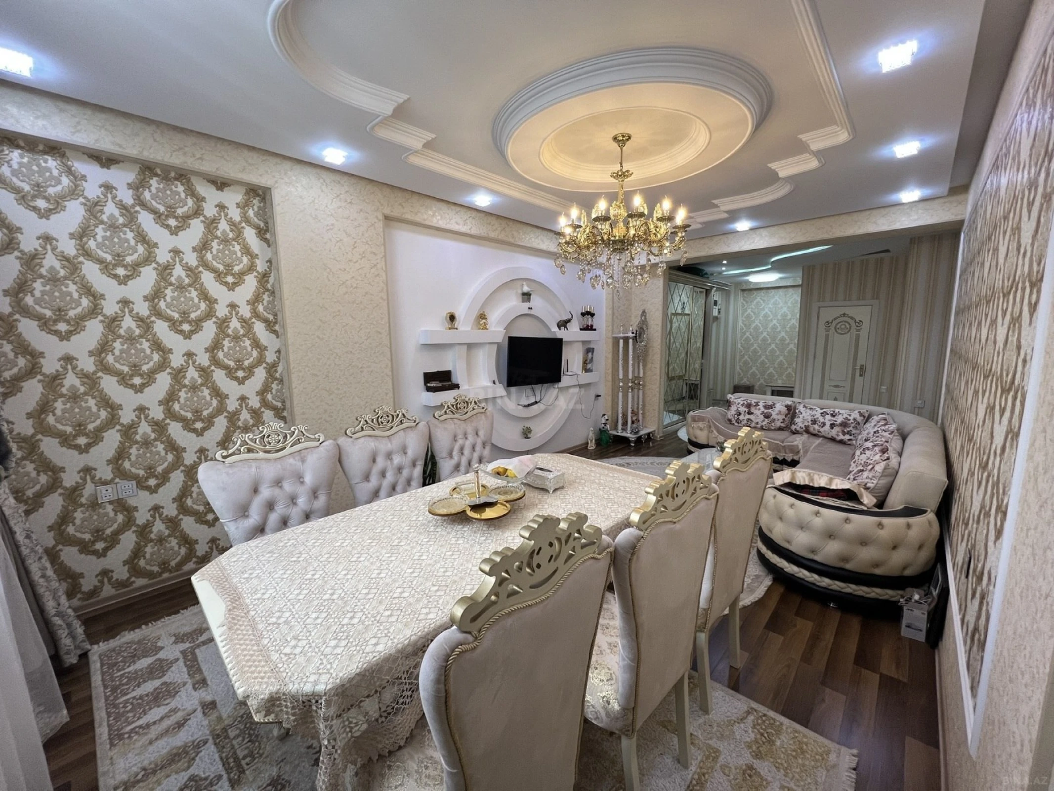 Satılır 3 otaqlı mənzil 108 m²