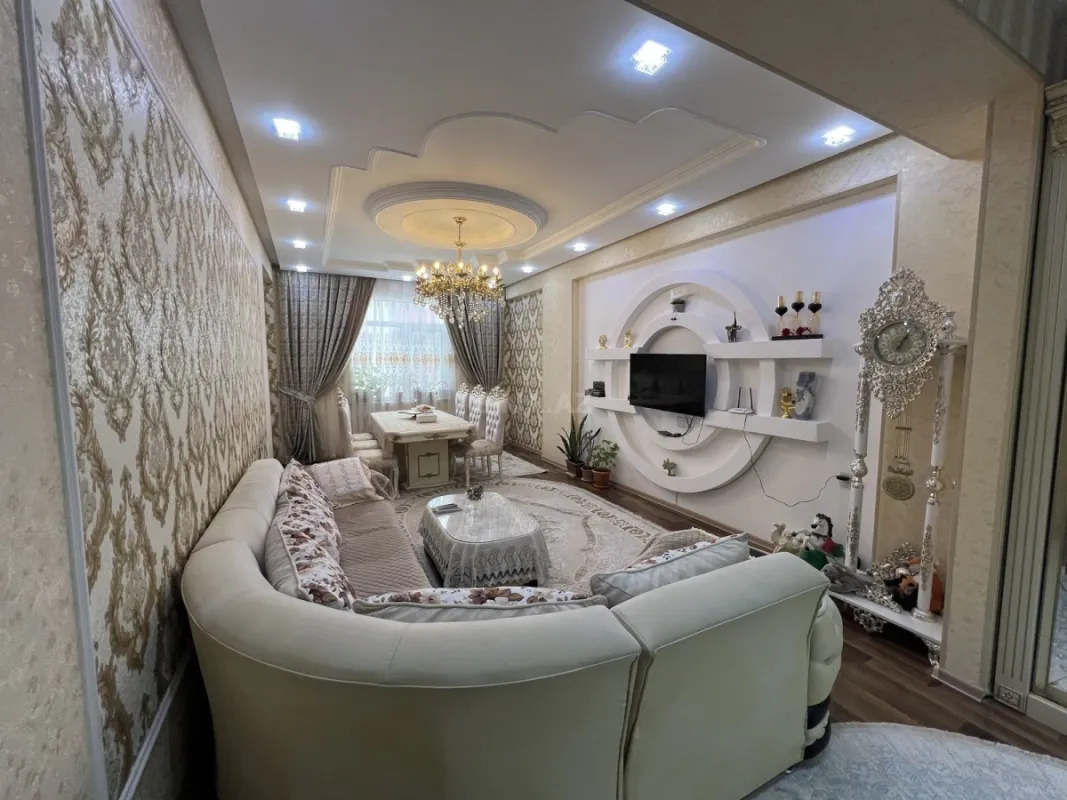 Satılır 3 otaqlı mənzil 108 m²