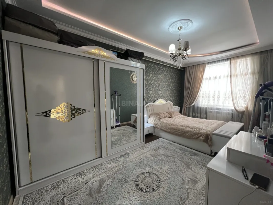 Satılır 3 otaqlı mənzil 108 m²