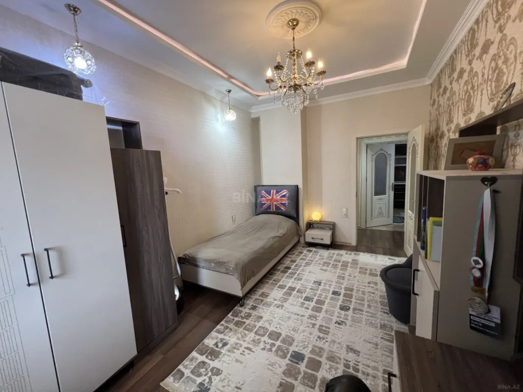 Satılır 3 otaqlı mənzil 108 m²