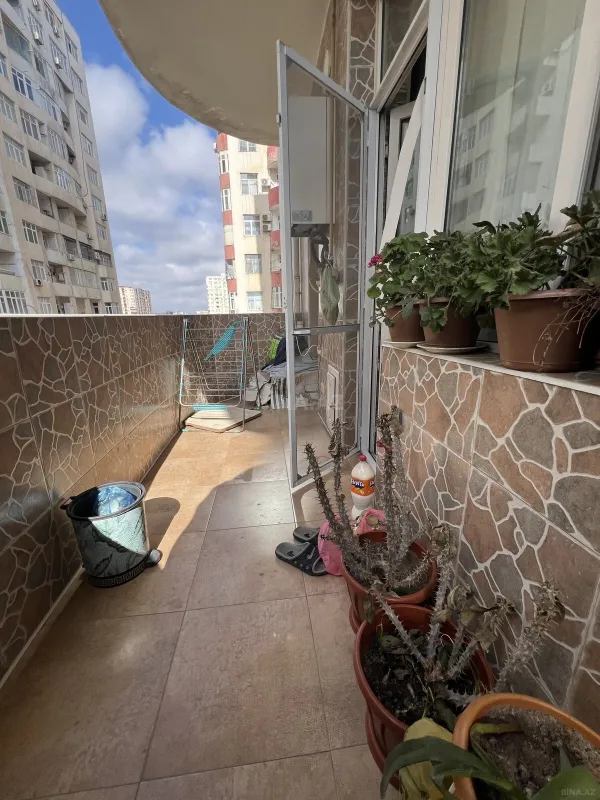 Satılır 3 otaqlı mənzil 108 m²