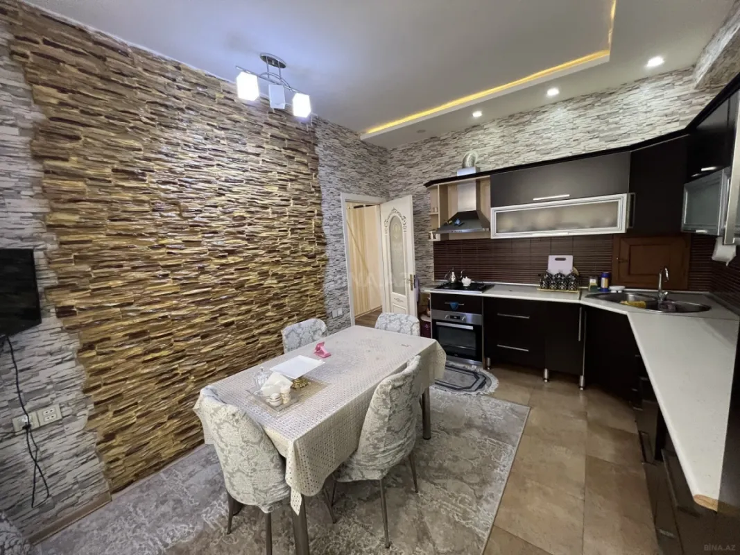 Satılır 3 otaqlı mənzil 108 m²