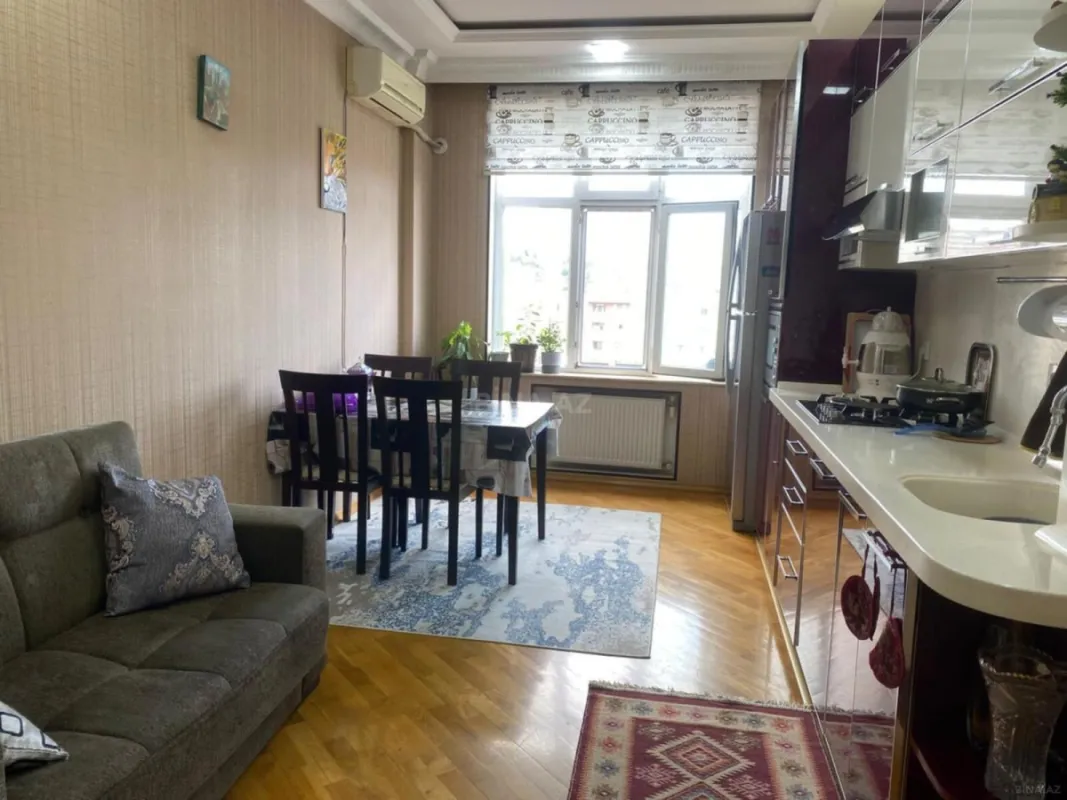 Satılır 3 otaqlı mənzil 147 m²