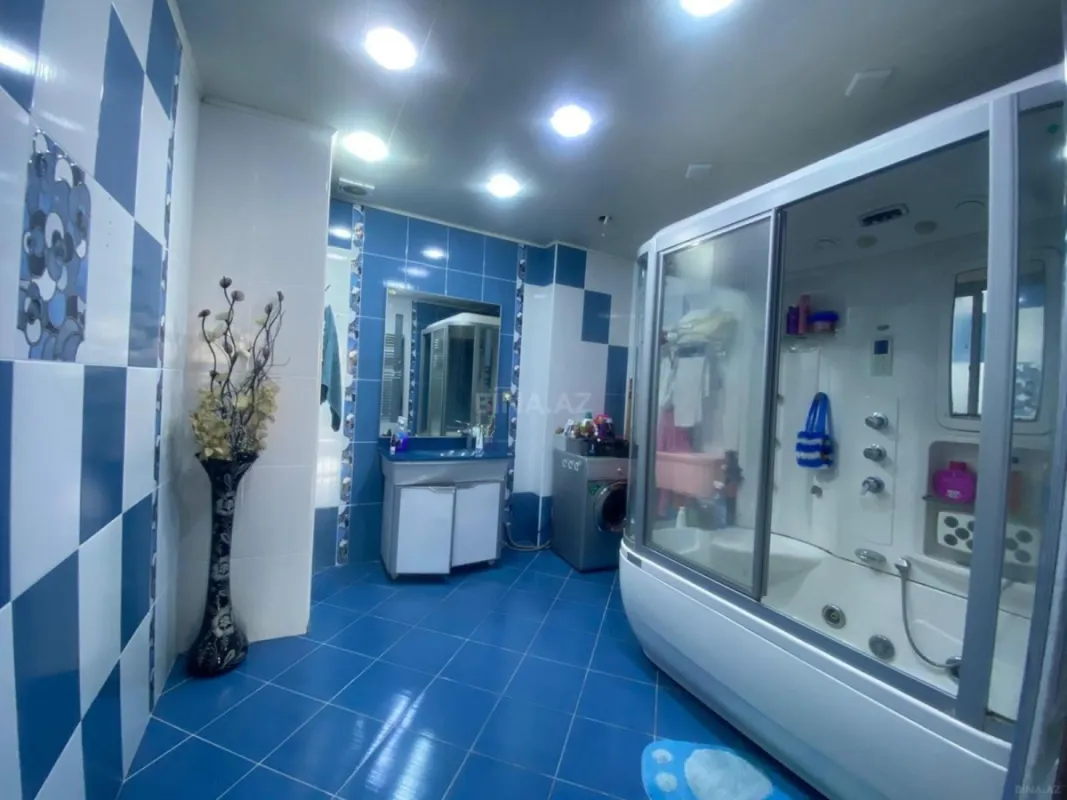 Satılır 3 otaqlı mənzil 147 m²