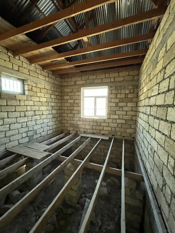 Satılır 3 otaqlı həyət evi 130 m²