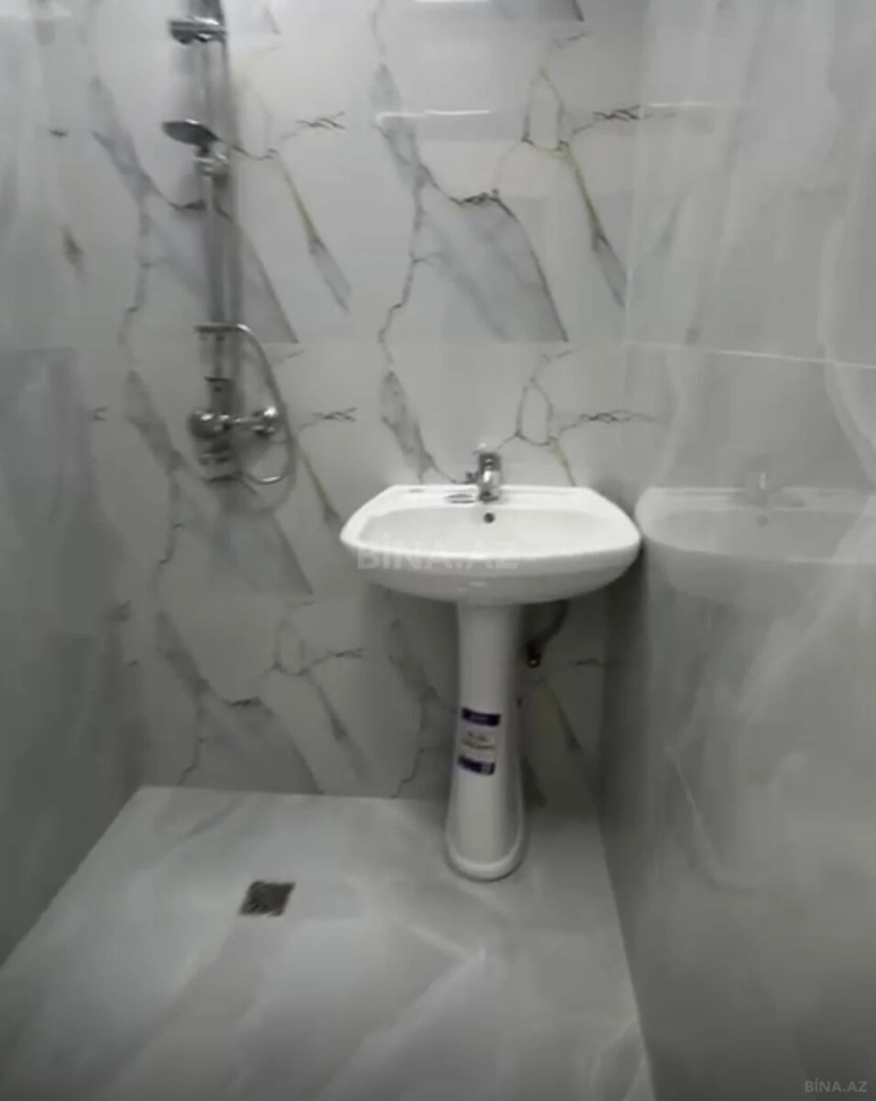 Satılır 2 otaqlı mənzil 68 m²