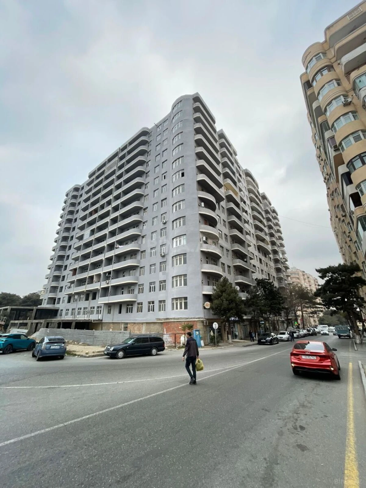 Satılır 3 otaqlı mənzil 96 m²