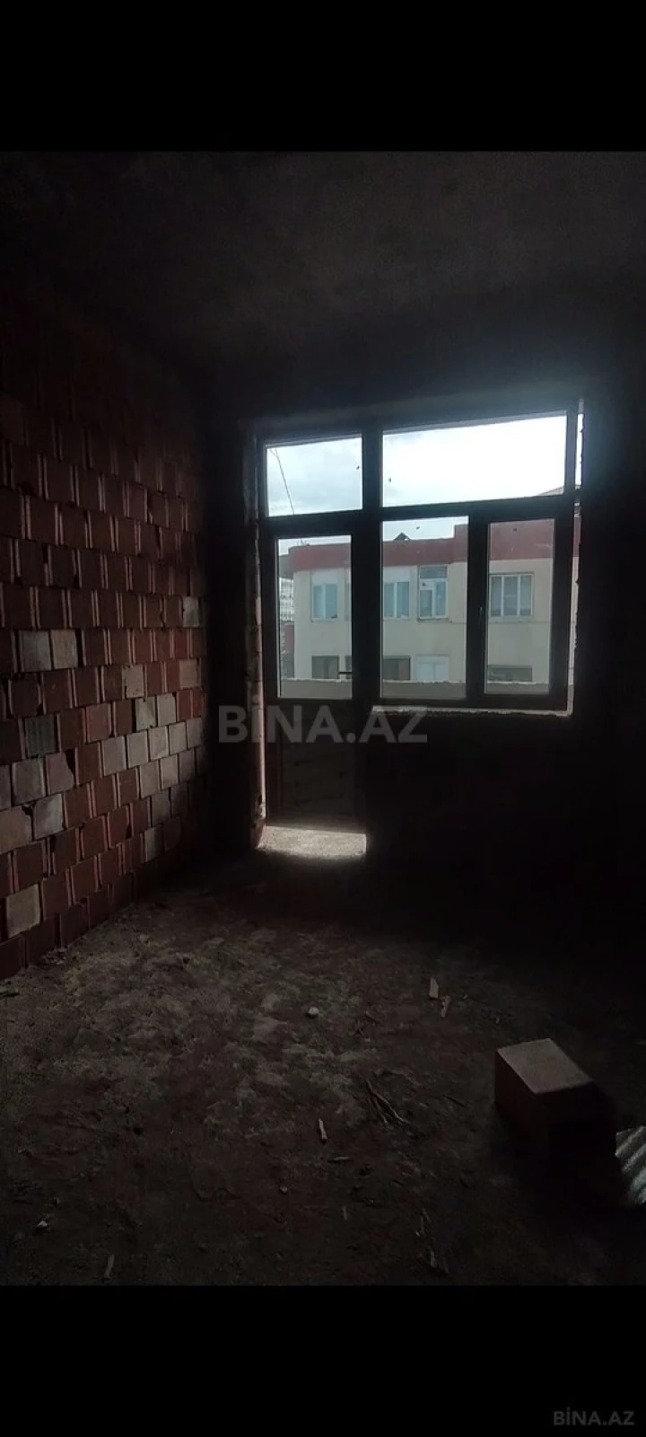Satılır 3 otaqlı mənzil 96 m²