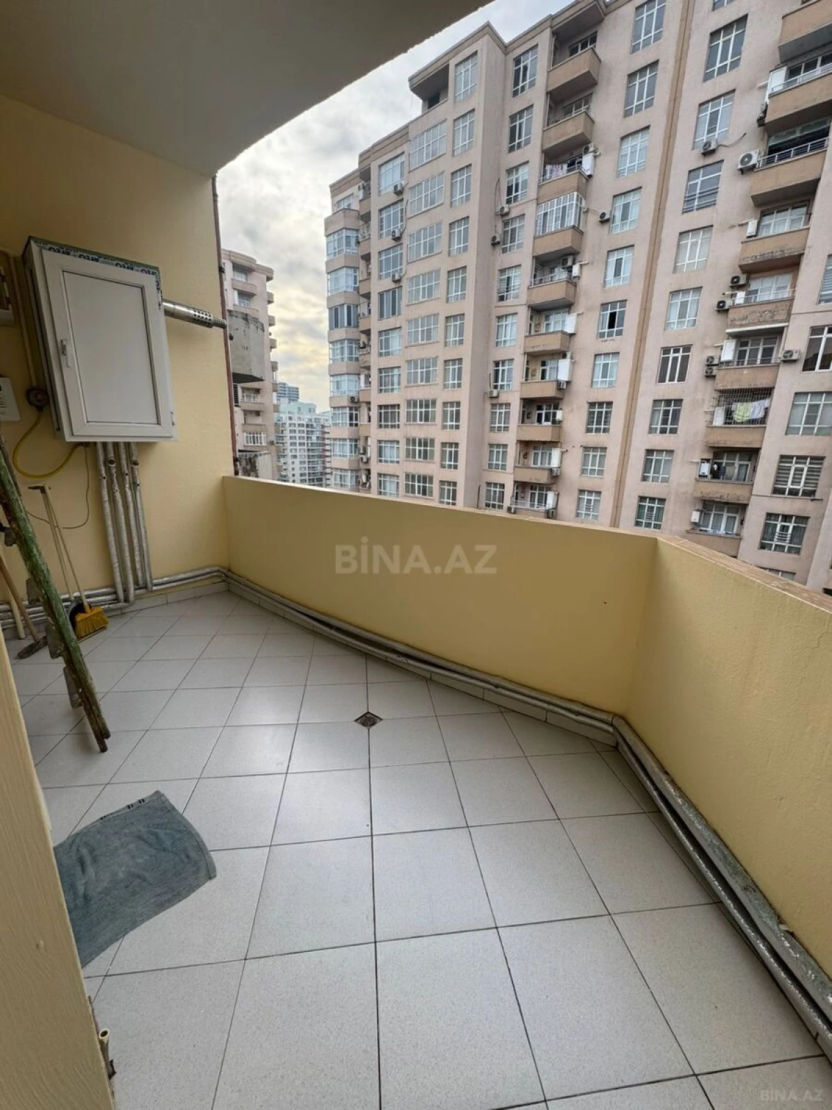 Kirayə verilir 2 otaqlı mənzil 70 m²