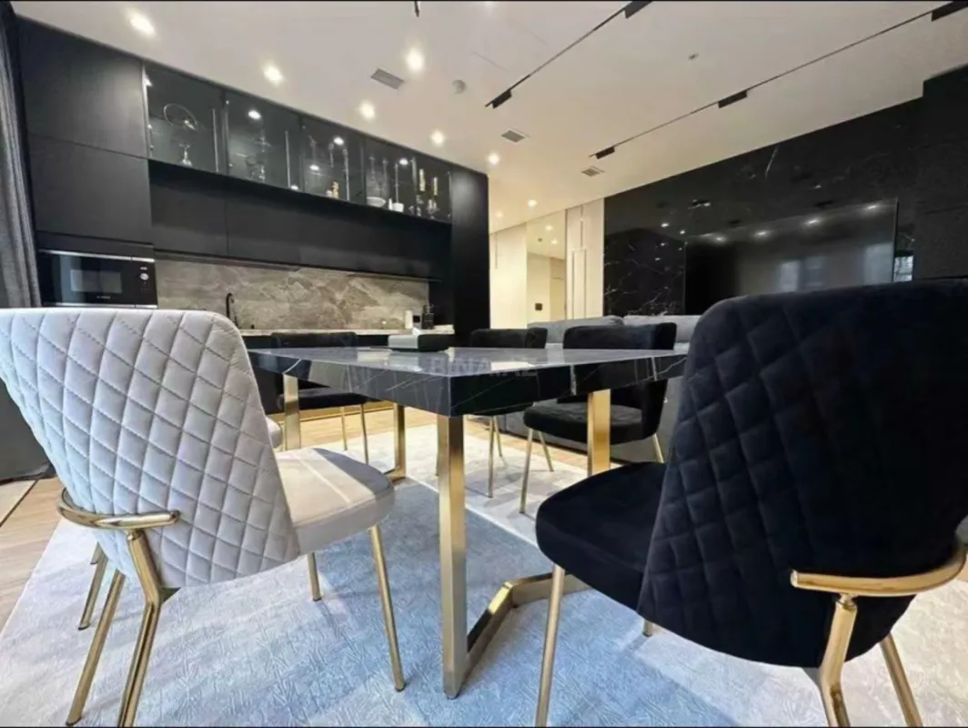 Kirayə verilir 2 otaqlı mənzil 75 m²