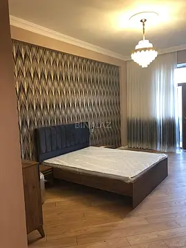 Kirayə verilir 2 otaqlı mənzil 95 m²