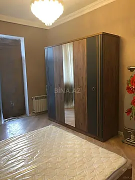 Kirayə verilir 2 otaqlı mənzil 95 m²