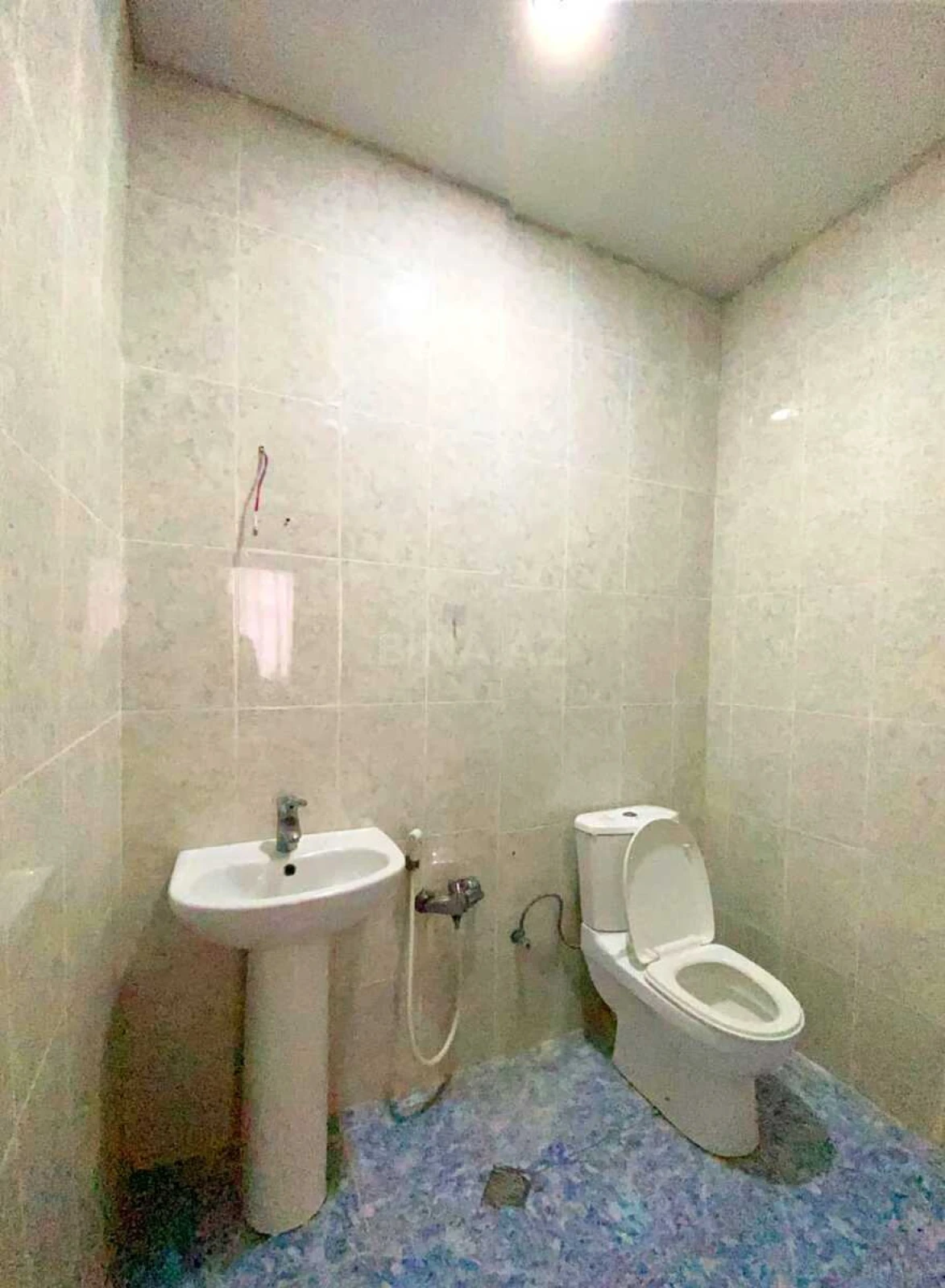 Kirayə verilir 4 otaqlı mənzil 100 m²