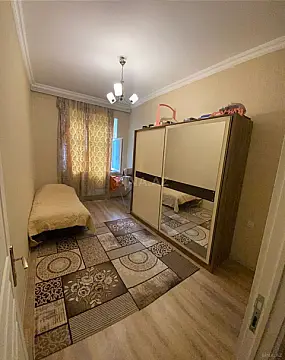 Kirayə verilir 4 otaqlı mənzil 100 m²