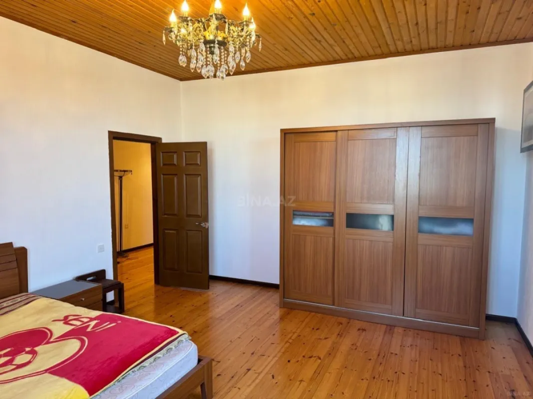 Kirayə verilir 7 otaqlı həyət evi 600 m²