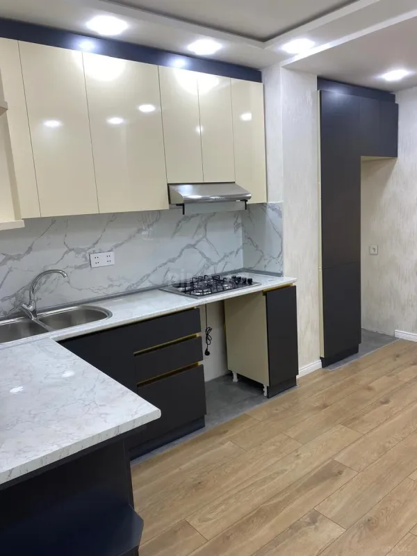 Satılır 2 otaqlı mənzil 60 m²