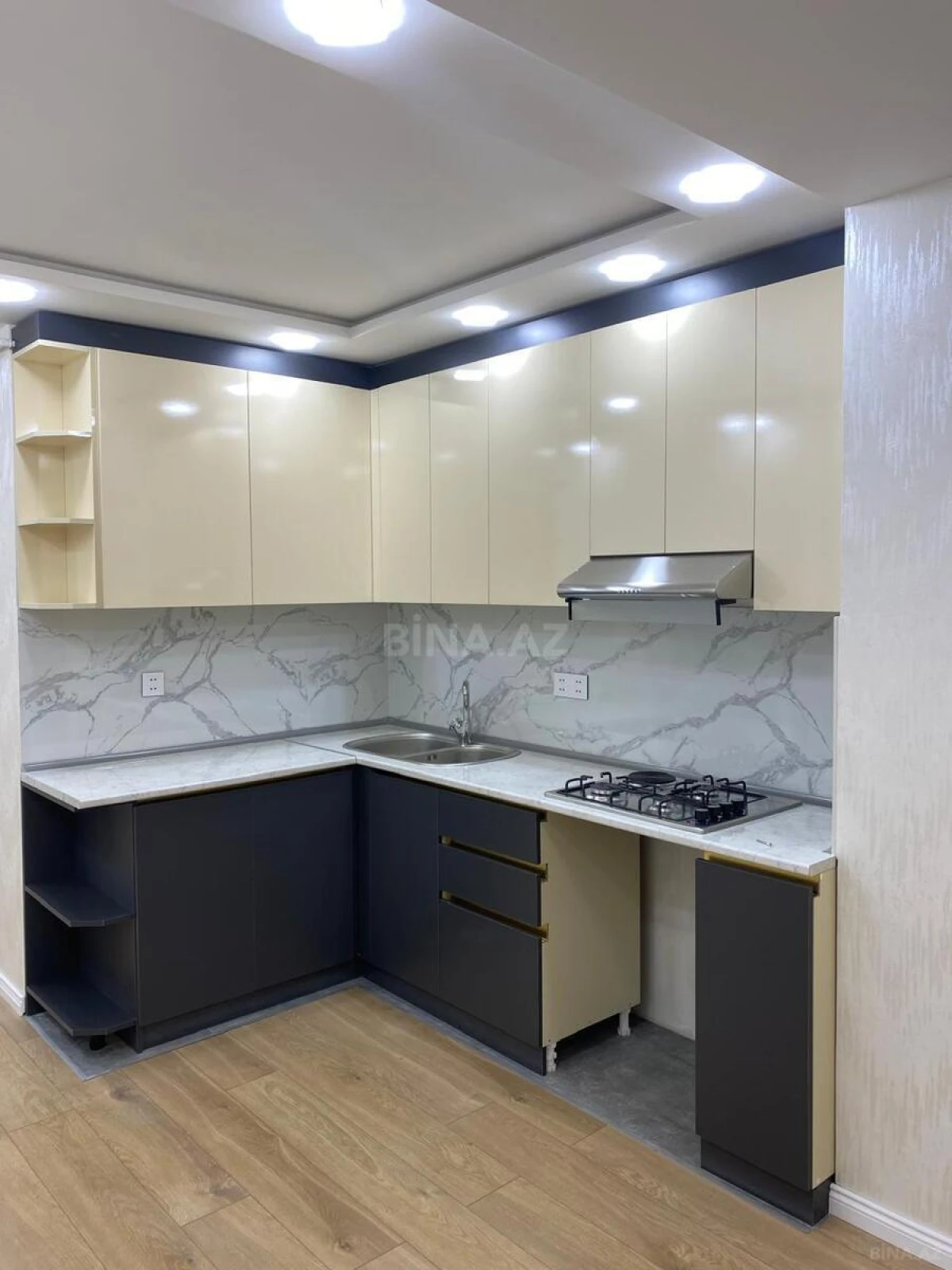 Satılır 2 otaqlı mənzil 60 m²